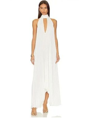 L’IDEE OPERA GOWN IN IVORY